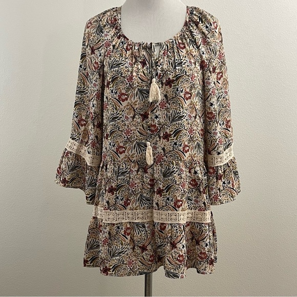 Tops - BOHO FLORAL 3/4 BROWN & TAN TOP CROCHET DETAIL AND FRONT TIE